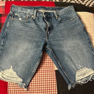 Levi’s 511 Distressed Shorts 32